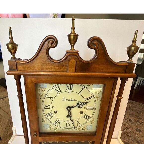 Vintage Daneker Pillar and Scroll Mantel Clock 8 day Westminster chime - Picture 4 of 11